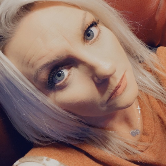 Meet your Posher, Shannon - Picture 1 of 1